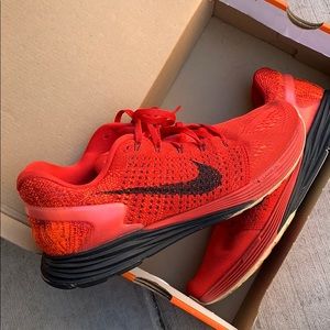 Used Nike Lunarglide 7 in sz 9